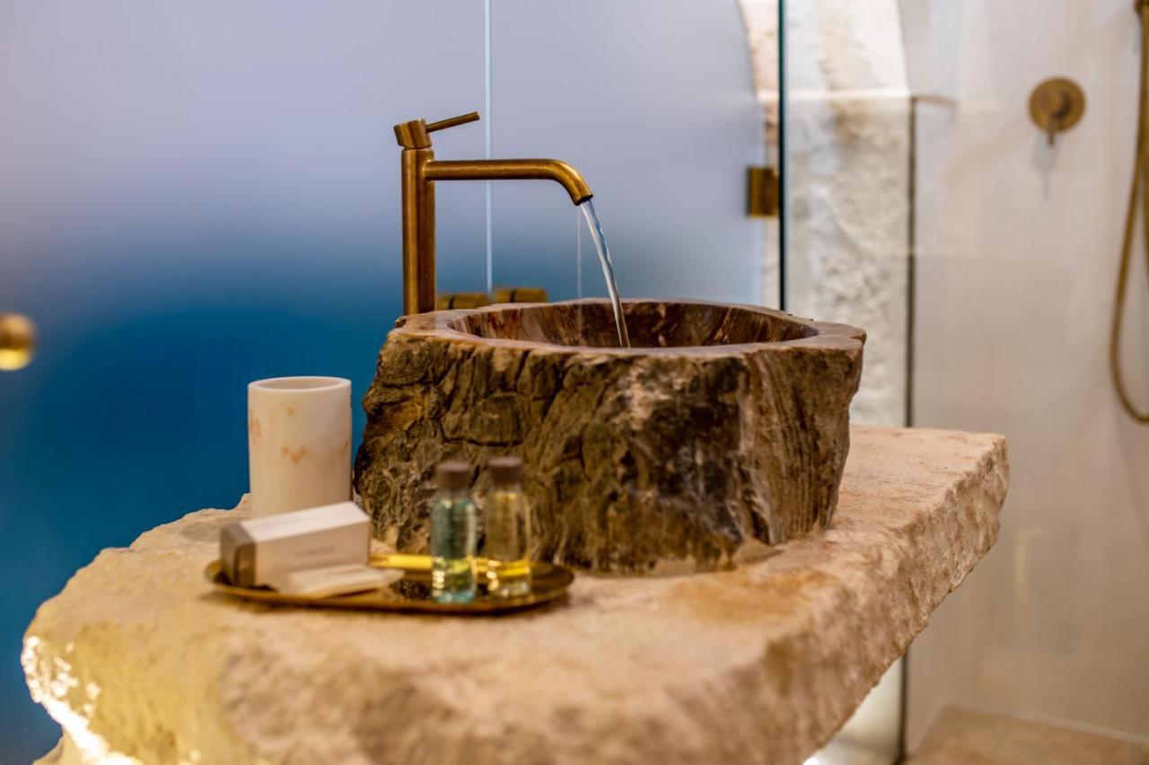 فندق Aroma Luxury أوستوني المظهر الخارجي الصورة